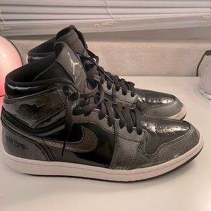 Air Jordan 1 Retro High "Black Patent"